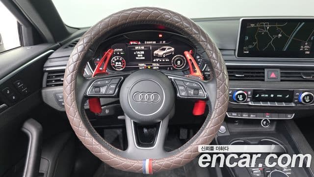 Audi A4 2019 — ფოტო 15/20