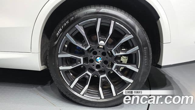BMW X5 2025 — Photo 16/34