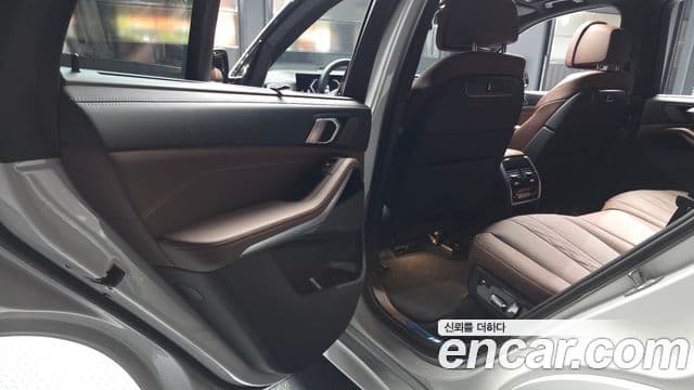BMW X5 2025 — Photo 28/34
