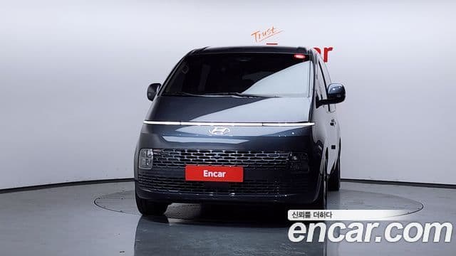 Hyundai Staria 2021 — ფოტო 3/20