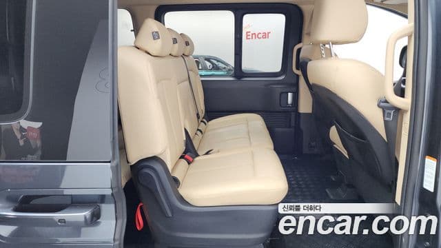 Hyundai Staria 2021 — ფოტო 12/20