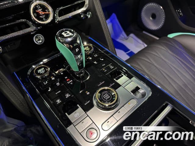 Bentley Flying Spur 2023 — Şəkil 10/20
