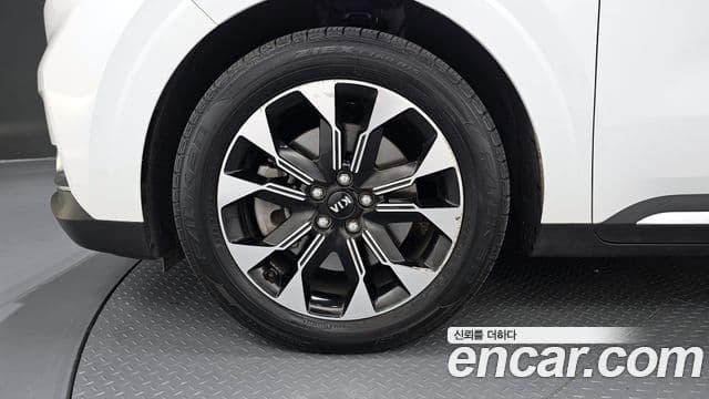 Kia Carnival 2021 — Фото 5/20