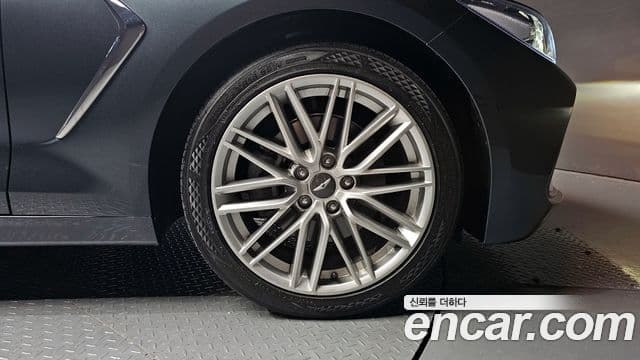 Genesis G70 2019 — Photo 20/30
