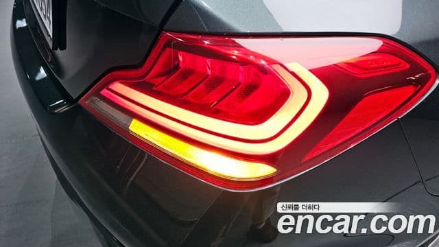 Genesis G70 2019 — Photo 13/30