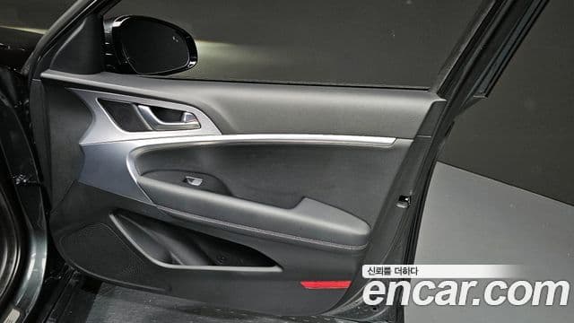 Genesis G70 2019 — Photo 11/30