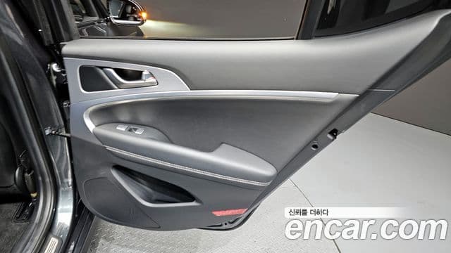 Genesis G70 2019 — Photo 26/30