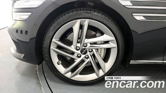 Genesis Electrified G80 2024 — фото 5 из 20