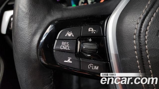 BMW 5 Series 2019 — Şəkil 15/20
