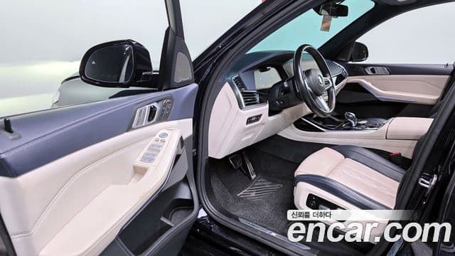 BMW X7 2019 — Photo 12/20