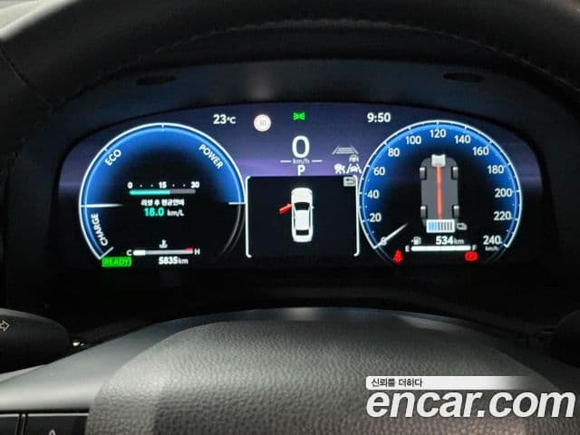 Toyota Camry 2025 — Photo 6/17