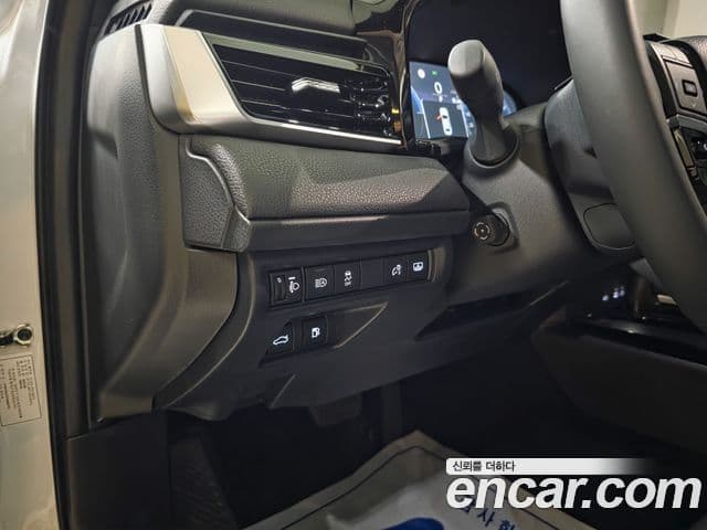 Toyota Camry 2025 — Photo 3/17