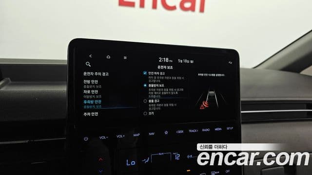 Hyundai Staria 2024 — ფოტო 16/20
