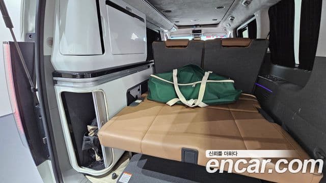 Hyundai Staria 2024 — ფოტო 19/20