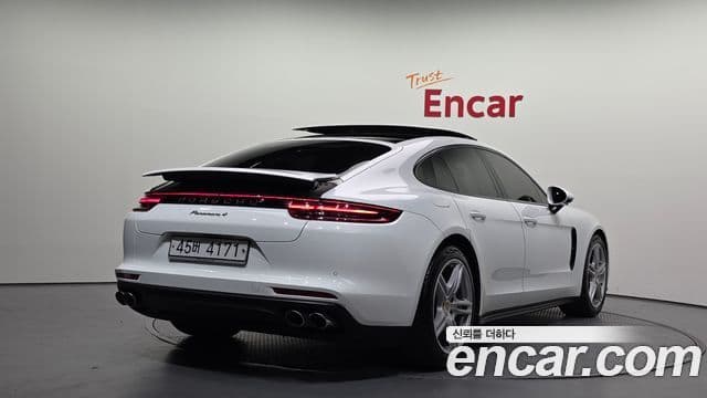 Porsche Panamera 2019 — Şəkil 9/20