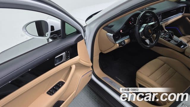 Porsche Panamera 2019 — Şəkil 7/20