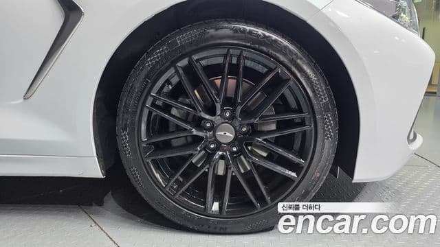 Genesis G70 2018 — ფოტო 4/20