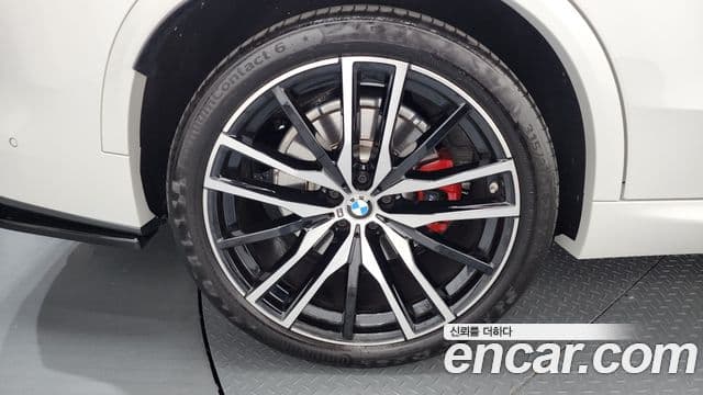 BMW X5 2022 — ფოტო 5/20