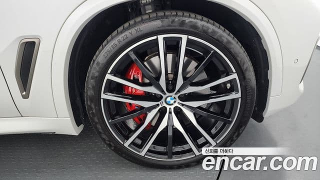 BMW X5 2022 — Photo 24/33