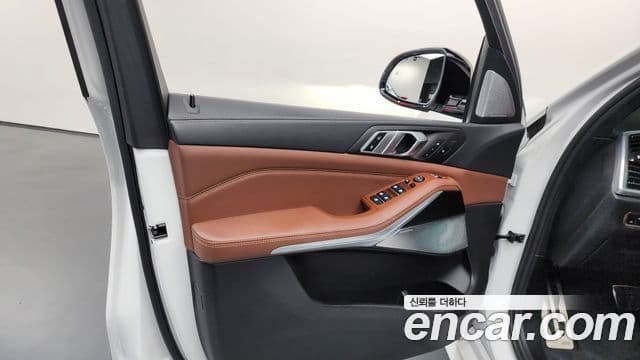 BMW X5 2022 — Photo 33/33