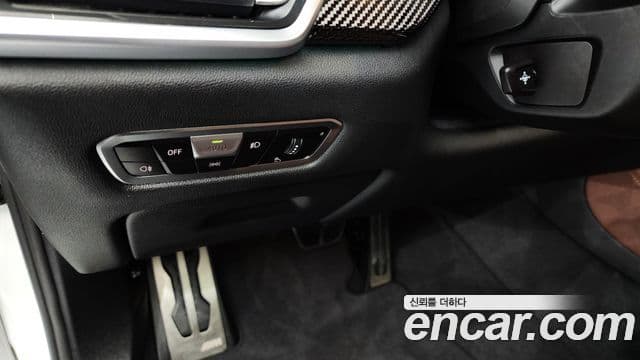 BMW X5 2022 — Photo 17/33