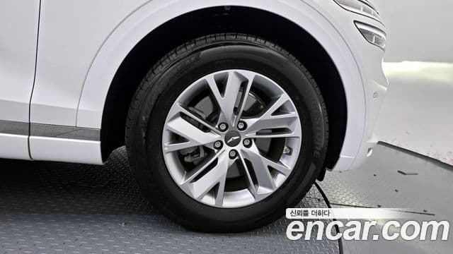 Genesis GV70 2024 — ფოტო 12/30