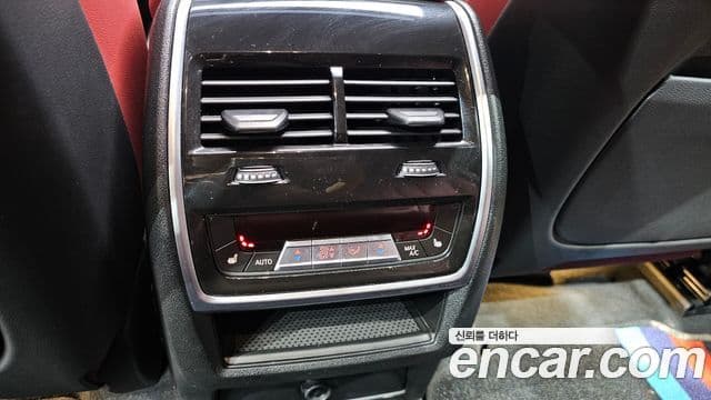 BMW X6 2021 — Photo 11/20