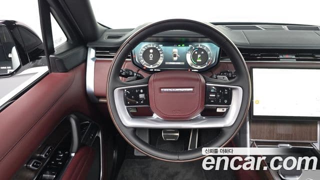 Land Rover Range Rover 2025 — ფოტო 13/20