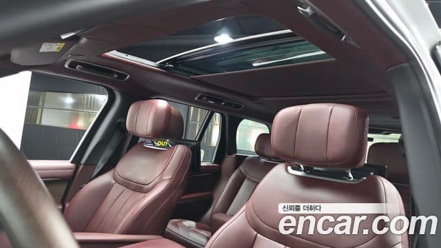 Land Rover Range Rover 2025 — ფოტო 18/20