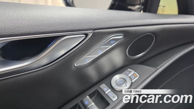 Genesis Electrified G80 2020 — ფოტო 18/20
