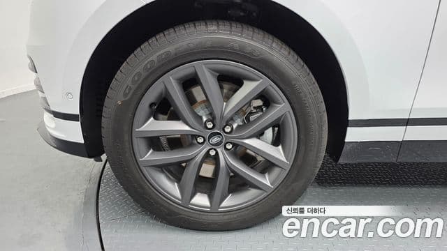 Land Rover Range Rover Velar 2025 — ფოტო 5/20