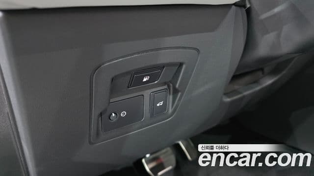 Land Rover Range Rover Velar 2025 — ფოტო 12/20