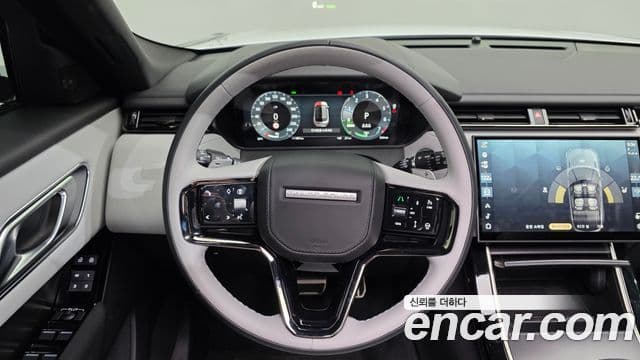 Land Rover Range Rover Velar 2025 — ფოტო 13/20