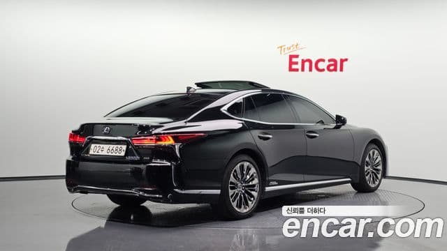 Lexus LS500h 2018 — Şəkil 2/20