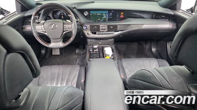 Lexus LS500h 2018 — Şəkil 7/20