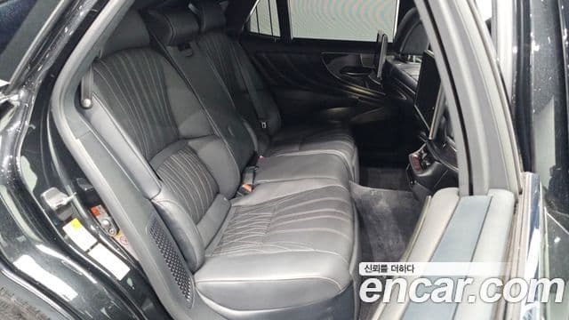Lexus LS500h 2018 — Şəkil 12/20