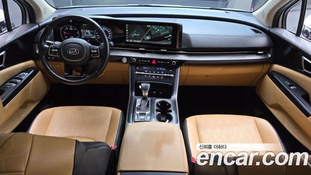 Kia Carnival 2020 — Фото 7/20