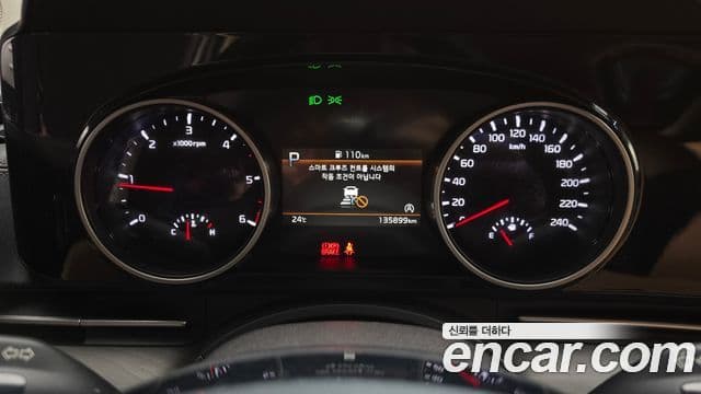 Kia Carnival 2020 — Фото 8/20