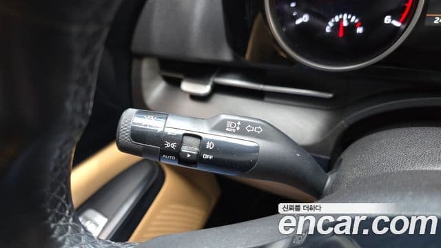 Kia Carnival 2020 — Фото 16/20