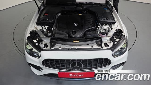 Mercedes-Benz E-Class 2022 — Фото 6/20