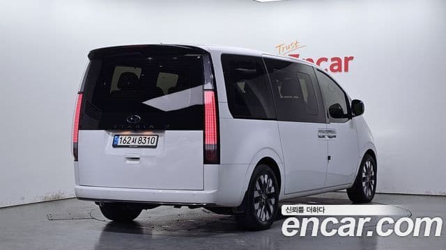 Hyundai Staria 2022 — Фото 2/20