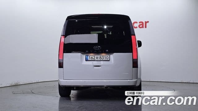 Hyundai Staria 2022 — Фото 4/20