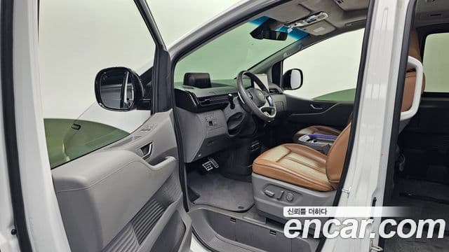 Hyundai Staria 2022 — Фото 10/20