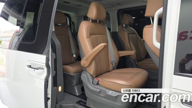 Hyundai Staria 2022 — Фото 12/20
