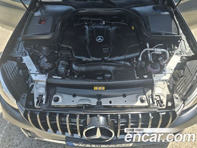 Mercedes-Benz GLC-Class 2018 — ფოტო 13/20