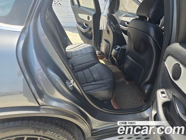 Mercedes-Benz GLC-Class 2018 — ფოტო 16/20
