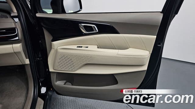 Kia Carnival 2024 — Photo 4/34