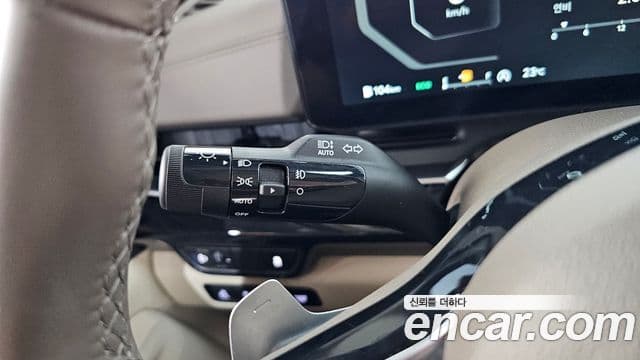 Kia Carnival 2024 — Photo 25/34