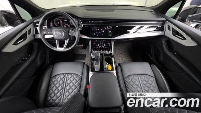 Audi Q7 2023 — Photo 18/20