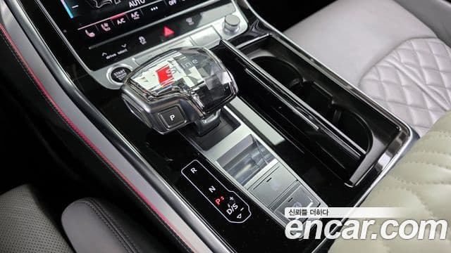 Audi Q7 2022 — Photo 1/20
